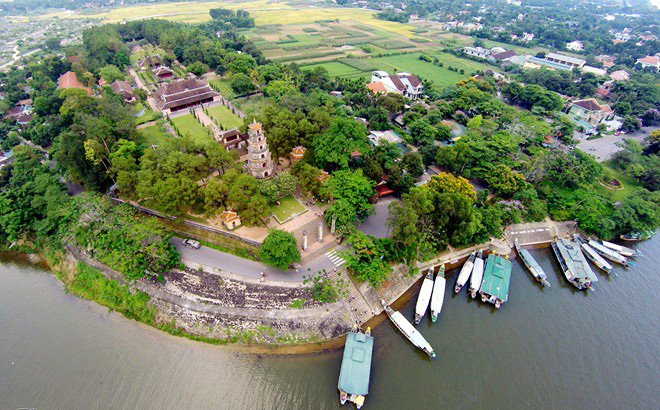 Chùa Thiên Mụ: Địa điểm tham quan nổi tiếng tại Huế